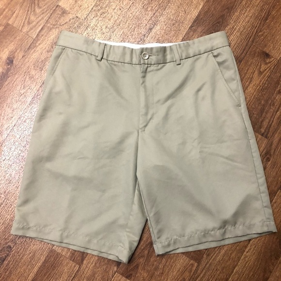 Tasso Elba Golf Shorts by Greg Norman - Picture 6 of 6